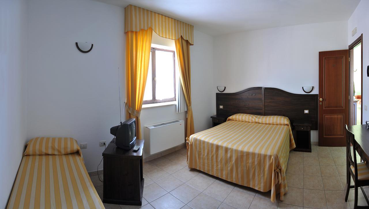 Hotel Pietrapanna Calvello Номер фото
