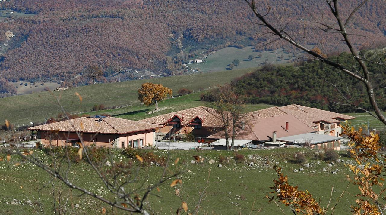 Hotel Pietrapanna Calvello Екстер'єр фото