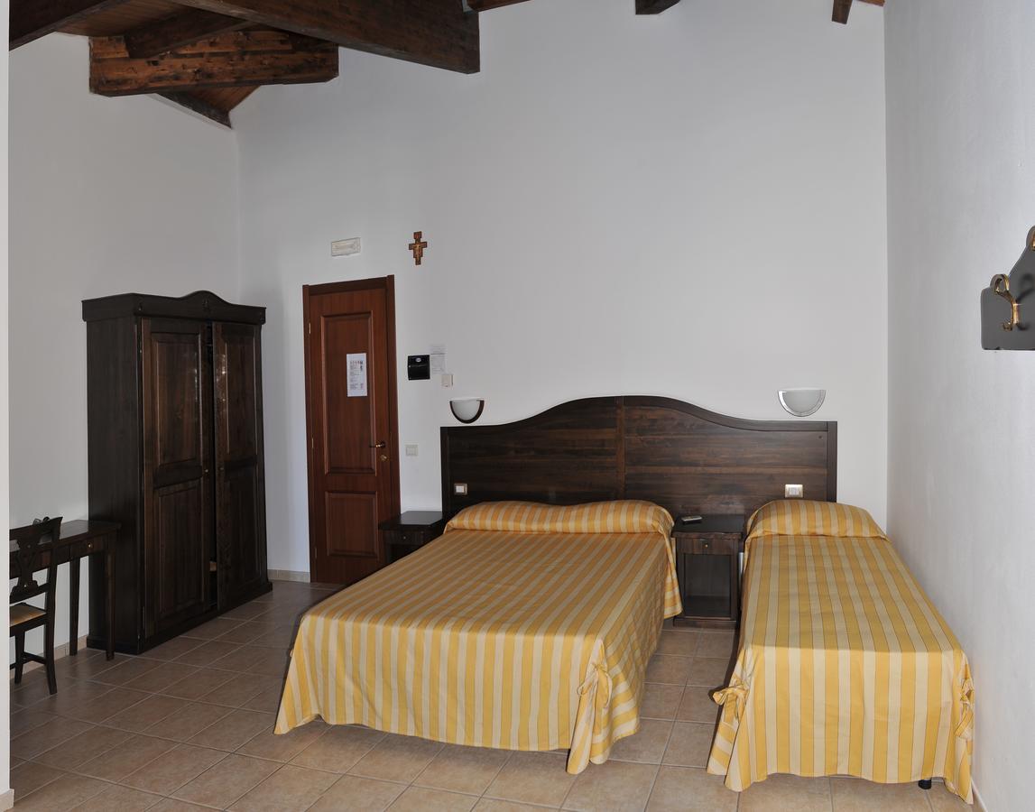 Hotel Pietrapanna Calvello Екстер'єр фото