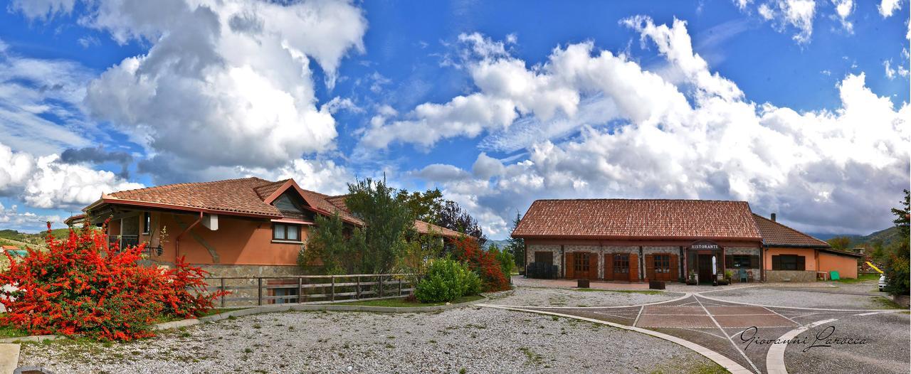 Hotel Pietrapanna Calvello Екстер'єр фото