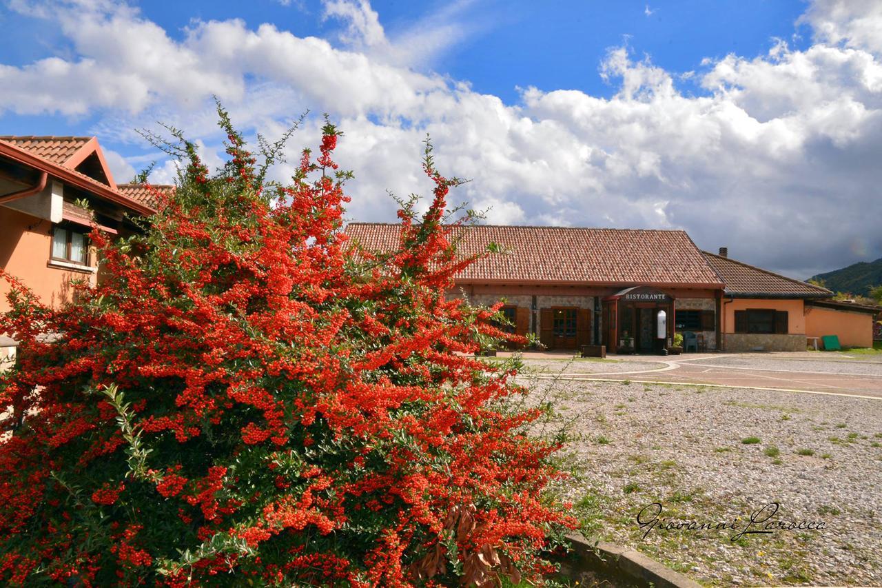 Hotel Pietrapanna Calvello Екстер'єр фото